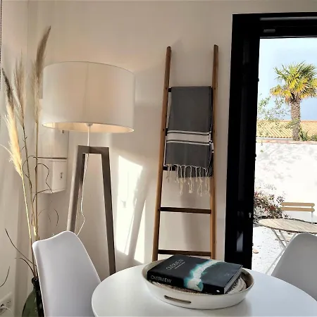 Maisonnette à Proximité Et Port De St-martin Saint-Martin-de-Ré