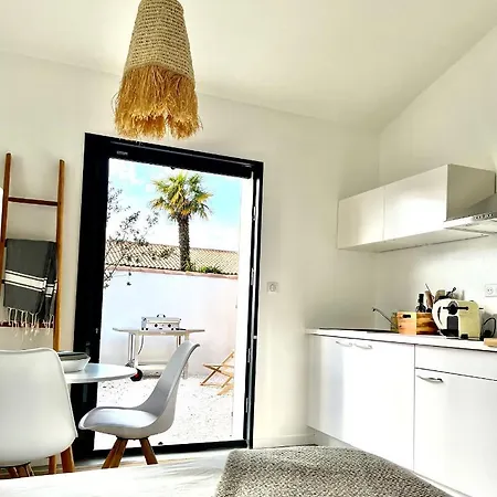 Maisonnette à Proximité Et Port De St-martin * Saint-Martin-de-Ré